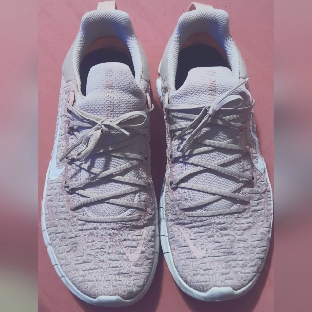 Womans Nike 5.0 Running Shoes CZ1891-004